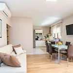 Apartment Simple Rozat