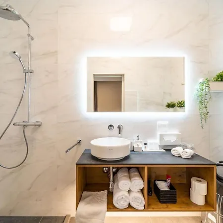 Apartment Simple Rozat